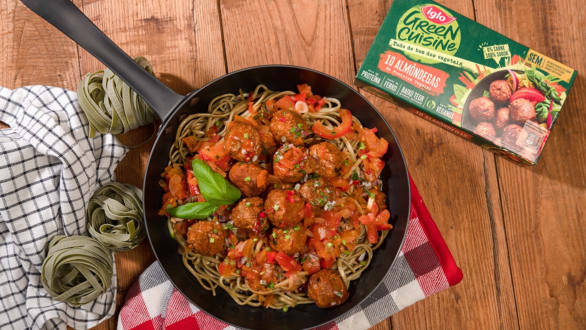 Iglo desafia portugueses a mudar para uma alimentação com mais vegetais.