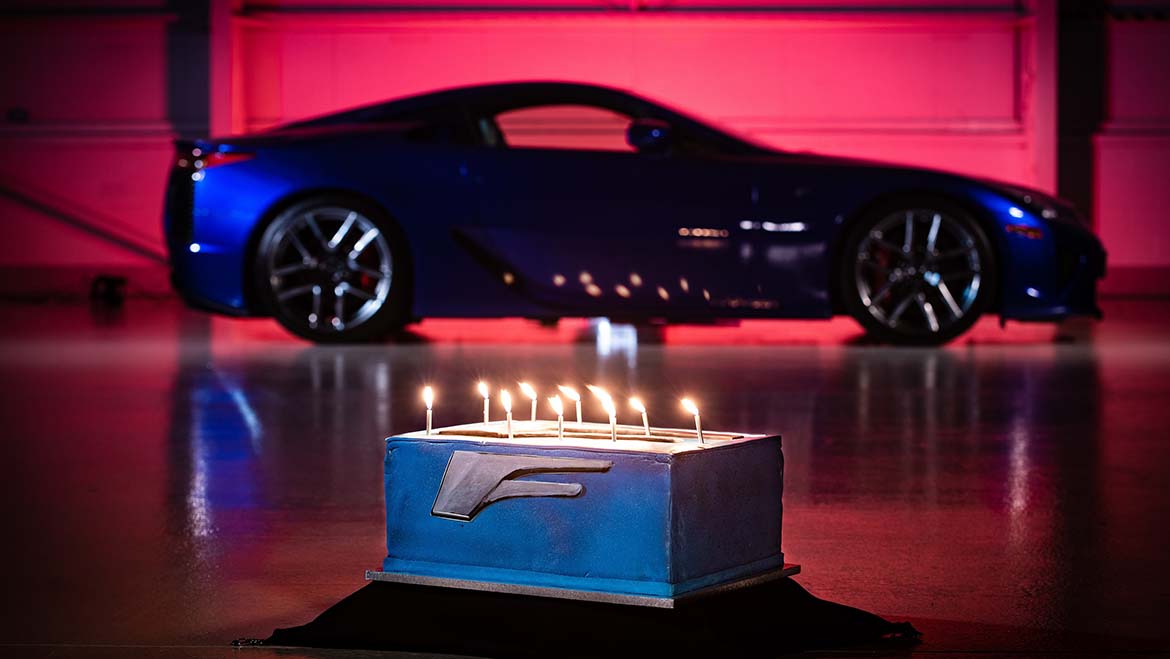 LEXUS COMEMORA 10º ANIVERSÁRIO DO LFA