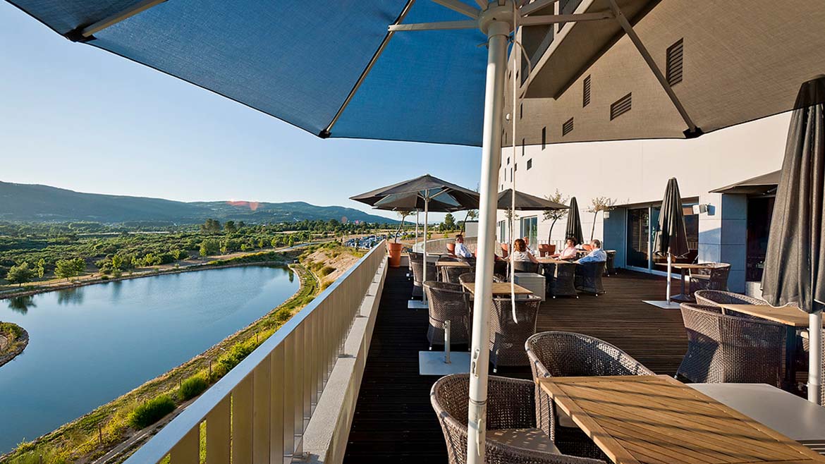 BUFFET FAMILIAR REPLETO DE SABORES E AFECTOS NOS ALMOÇOS DE DOMINGO