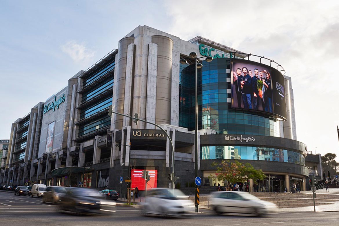 El Corte Inglés contrata mais de 500 colaboradores para reforçar equipas no período de Natal