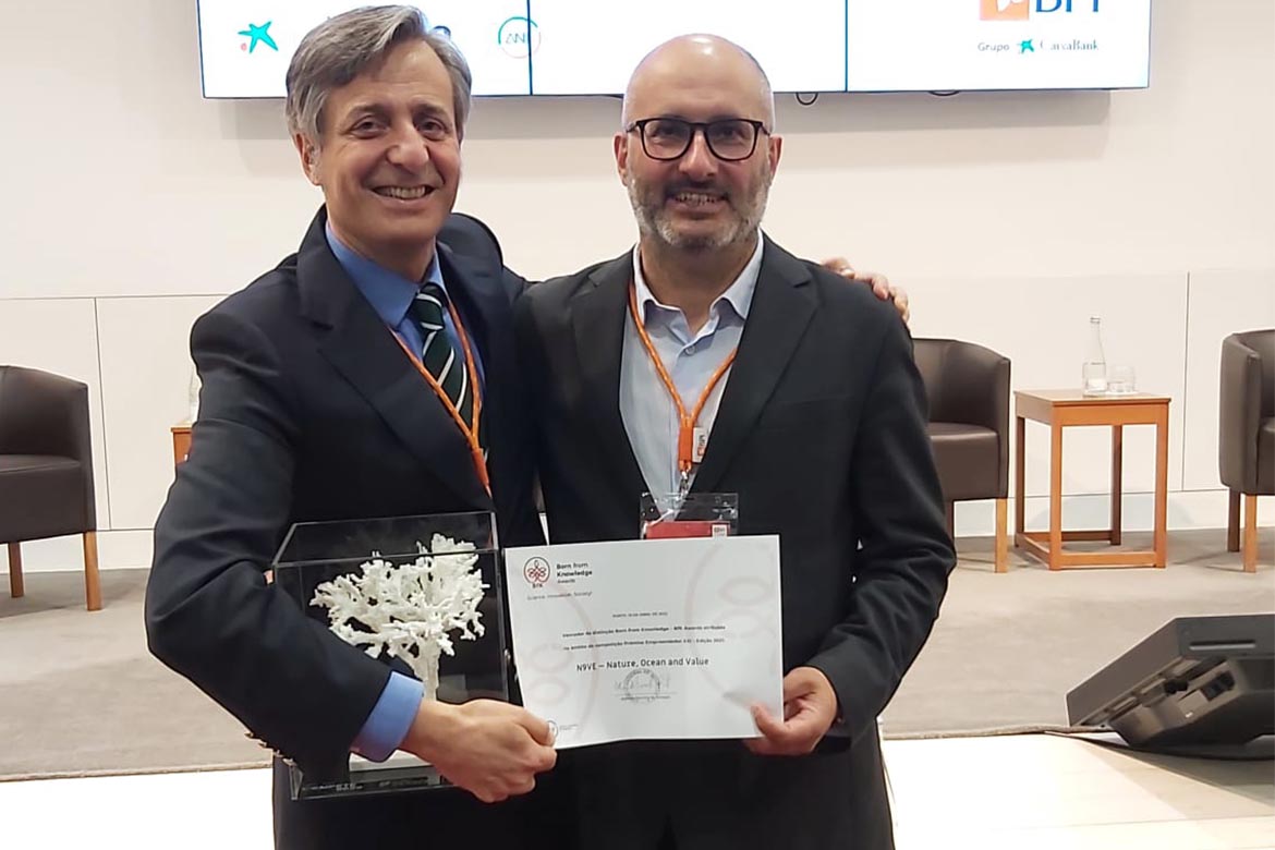 N9VE recupera terras raras do lixo eletrónico usando algas. Conquistou um BfK Awards