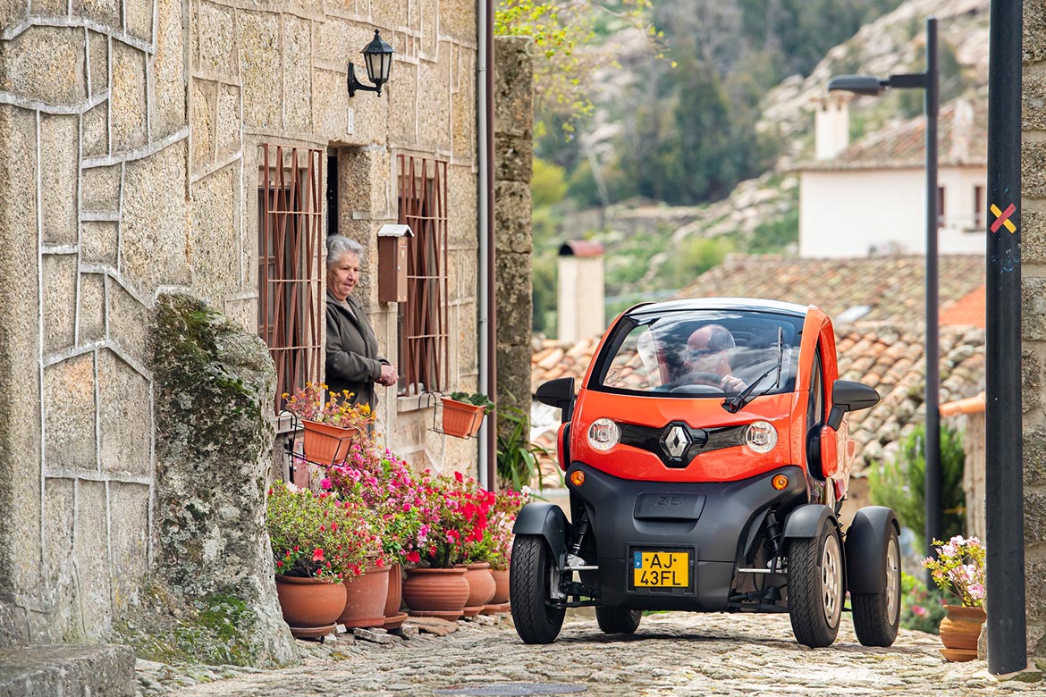 Renault Portugal e Aldeias Históricas de Portugal disponibilizam gratuitamente viaturas elétricas para viajar pelo território