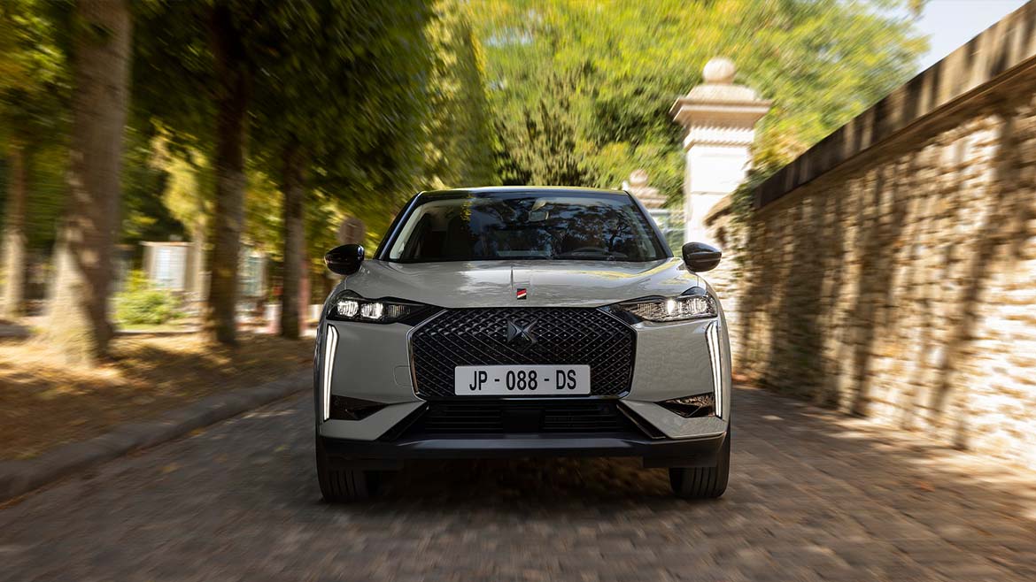 Novo DS 3 chega a portugal aprimorado e faz a estreia do novo motor elétrico de 115 kw (156 cv)