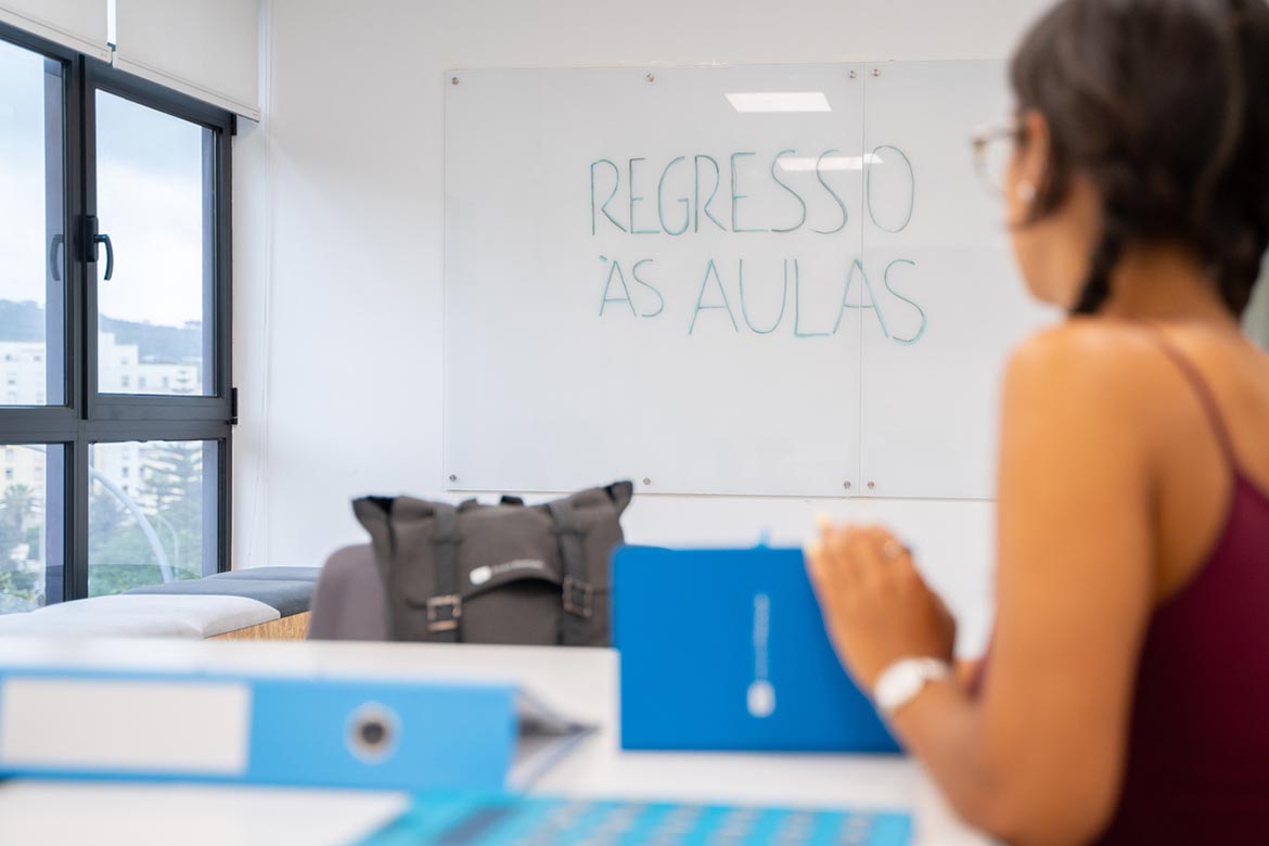 Regresso às aulas: Doutor Finanças dá dicas para poupar na compra do material escolar