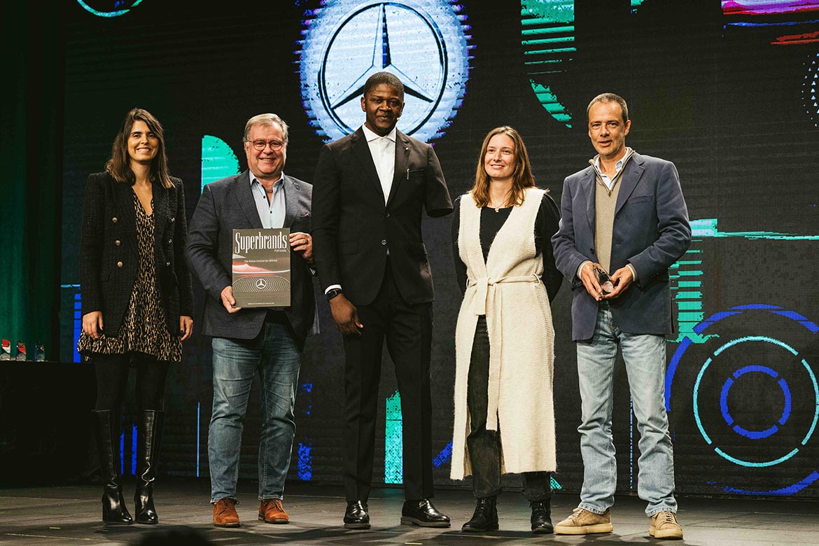 Mercedes-Benz volta a ser eleita uma marca Superbrands