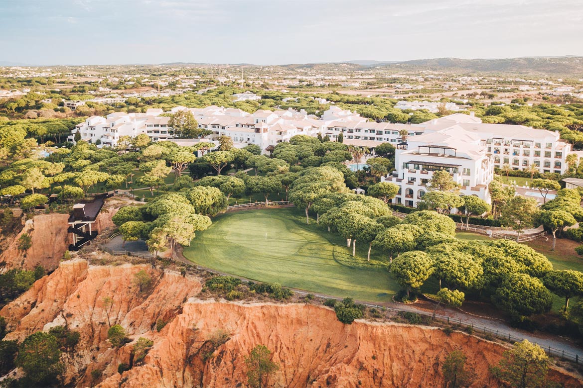 PINE CLIFFS RESORT RECRUTA PARA 270 VAGAS DE EMPREGO